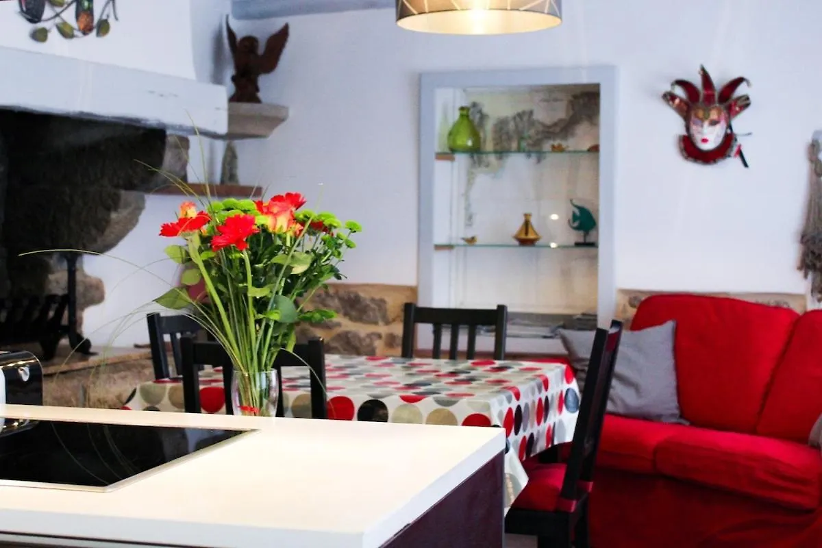 Holiday home Maison De Pecheur Ty Sauveur Sur Le Port De St Goustan Auray